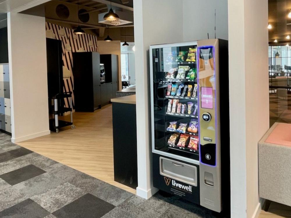 Vending machine with individual snacks